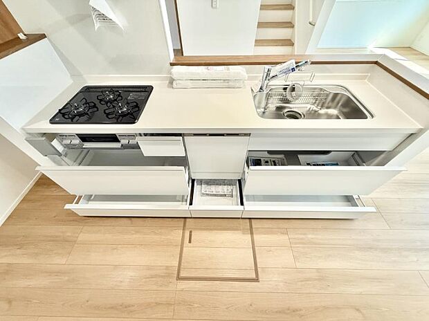 ■家族の絆を深める、温もりのあるキッチン