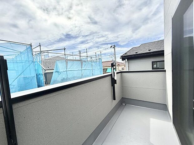 ■ 季節の移ろいを感じられる開放的な空間です