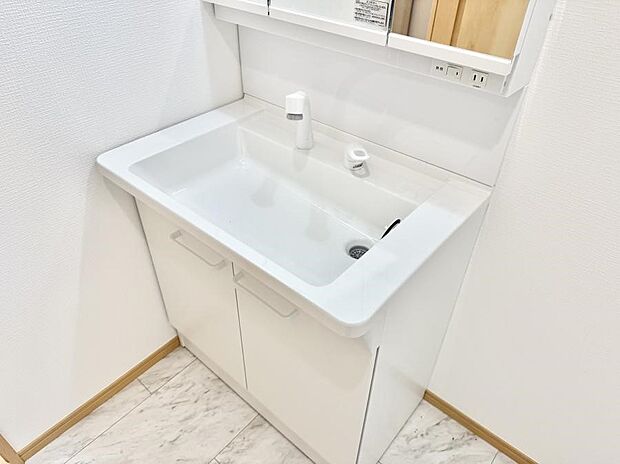 ■手洗いや顔を洗う時も快適に使える便利なシャワー