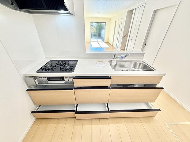 ■家族の絆を深める、温もりのあるキッチン