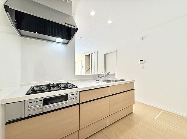 ■シンプルで機能的、毎日使いやすいキッチン