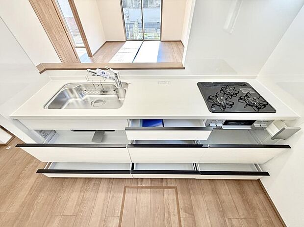 ■家族の絆を深める、温もりのあるキッチン