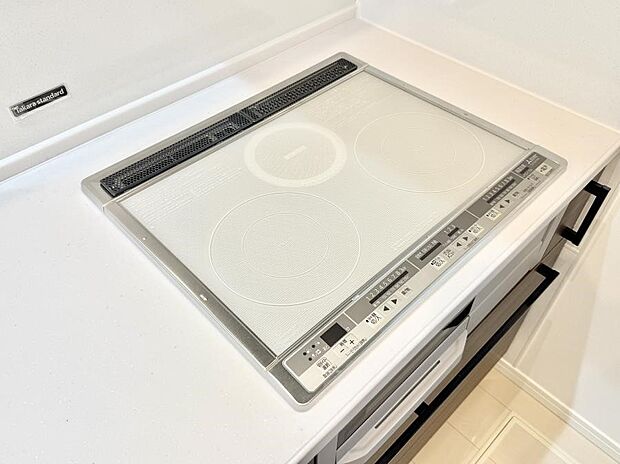■お手入れが楽なIHクッキングヒーターです♪