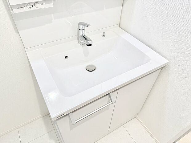 ■手洗いや顔を洗う時も快適に使える便利なシャワー