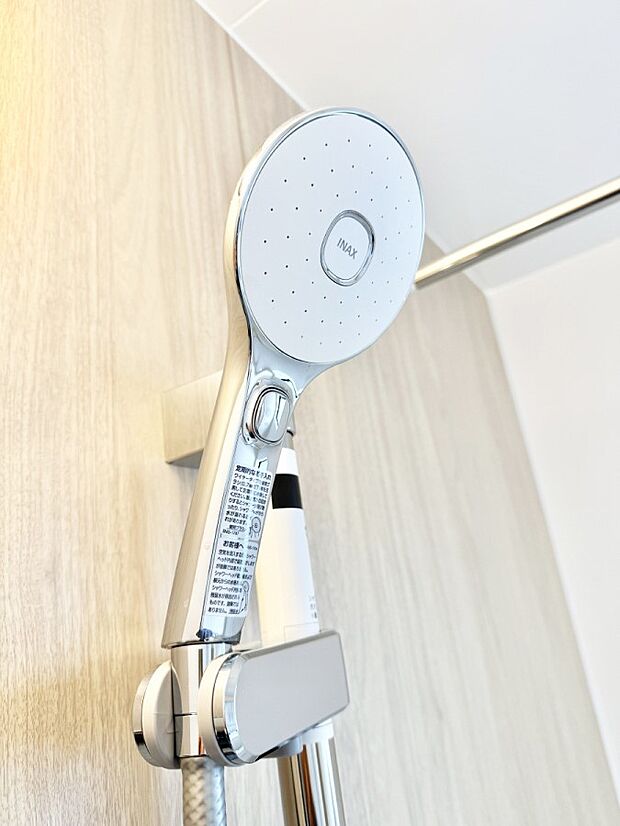 ■手元で簡単に止水できるため、水の無駄遣いを減らすことができます。