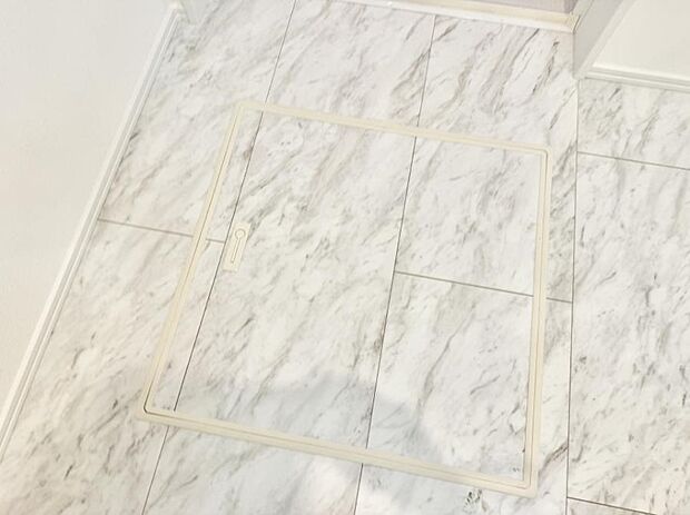 ■季節物など簡単に収納でき便利