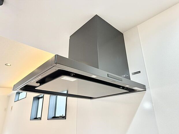 ■調理時の蒸気や匂いが換気扇に誘導され、効率的に排煙ができます。