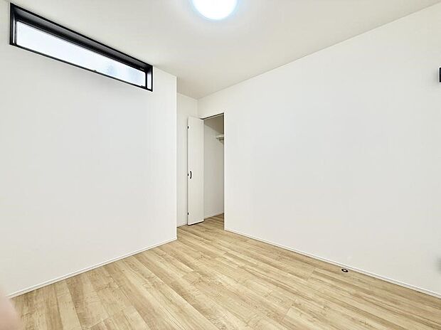 1号棟 ■落ち着いた色合いのお部屋で穏やかな時間を楽しめます