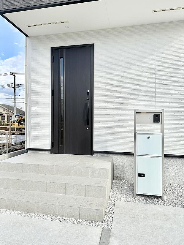 ■ 心地よい暮らしへとつながる、温かい玄関