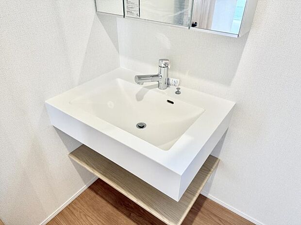 ■手洗いや顔を洗う時も快適に使える便利なシャワー