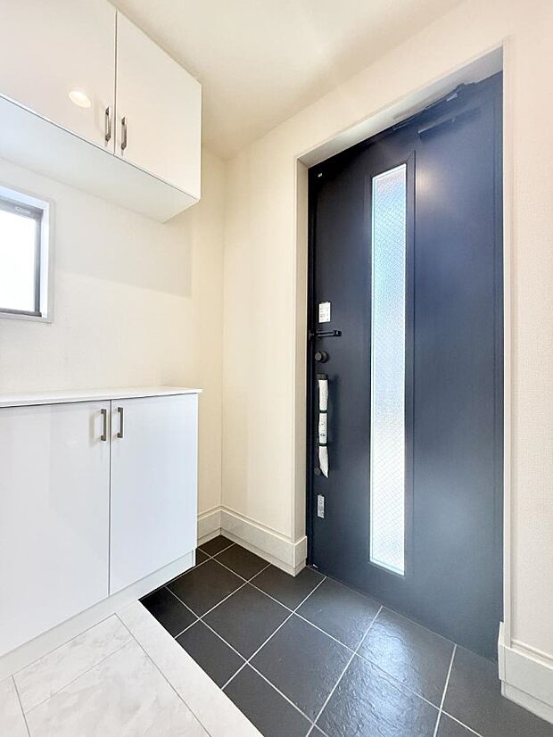 ■ 毎日を気持ちよく迎える、明るく温もりのある玄関