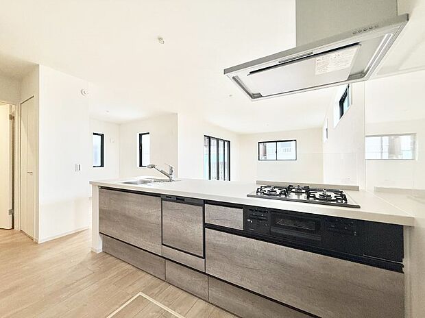 ■家族の絆を深める、温もりのあるキッチン