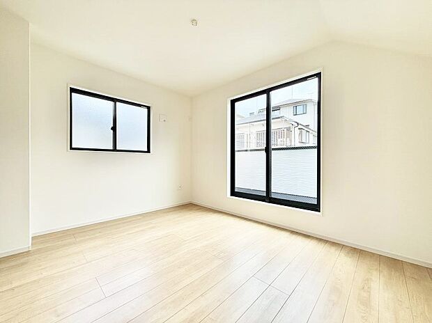 ■窓の配置や通気性の良い設計で部屋の空気がこもらず、常に新鮮な空気が流れます