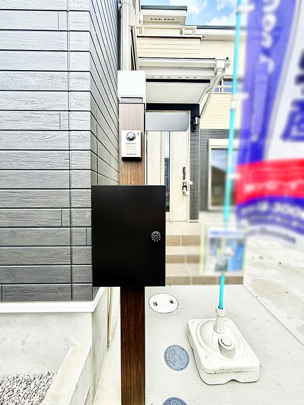 ■ 心地よい暮らしへとつながる、温かい玄関
