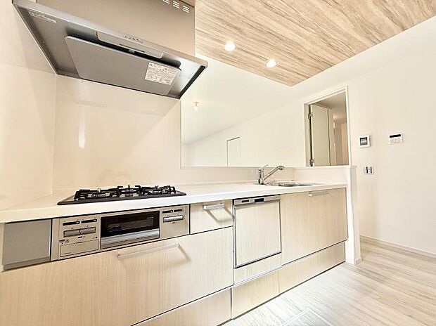 ■家族の絆を深める、温もりのあるキッチン