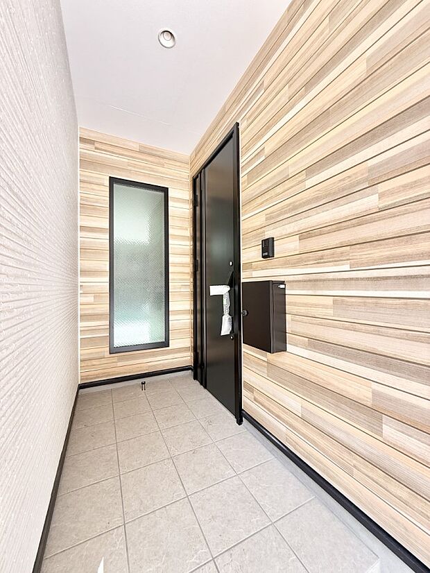 ■ 心地よい暮らしへとつながる、温かい玄関