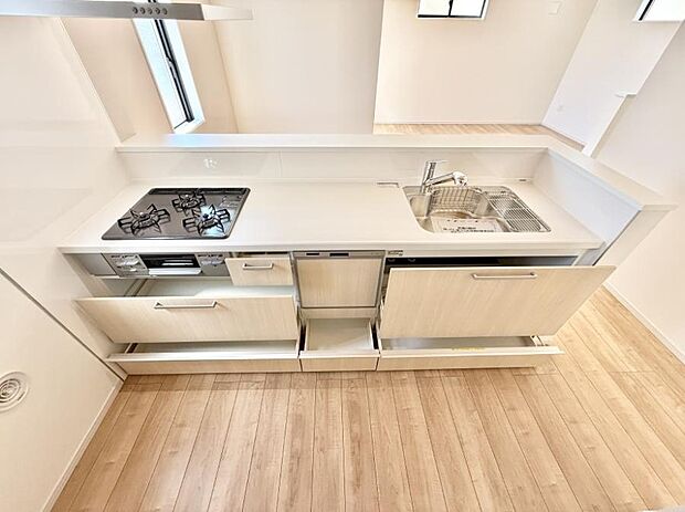 ■シンプルで機能的、毎日使いやすいキッチン