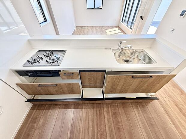 ■家族の絆を深める、温もりのあるキッチン