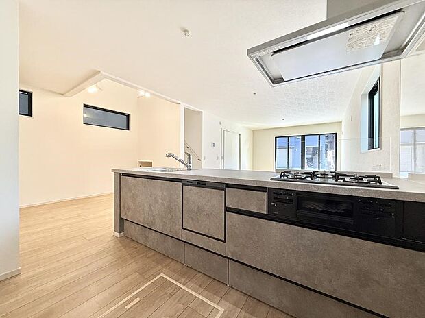 ■シンプルで美しく心地よい時間を生むキッチン空間