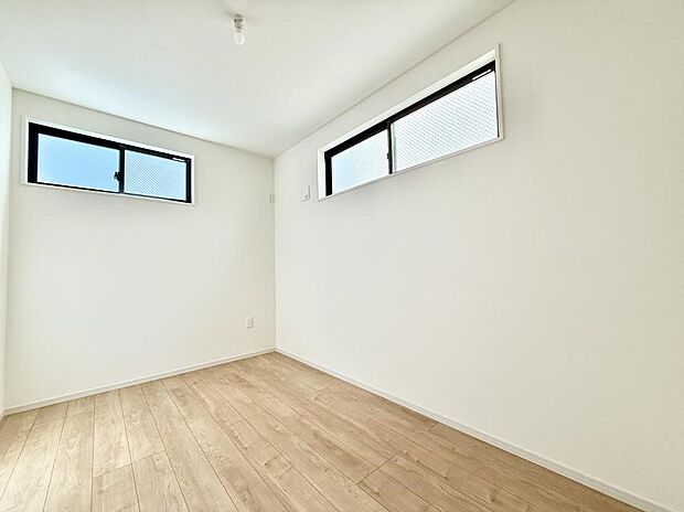 ■落ち着いた色合いのお部屋で穏やかな時間を楽しめます