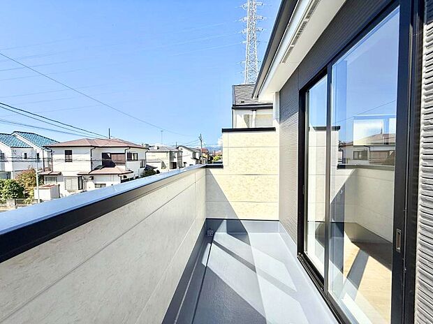 ■ 季節の移ろいを感じられる開放的な空間です