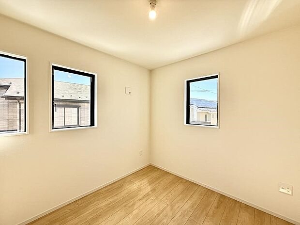 ■落ち着いた色合いのお部屋で穏やかな時間を楽しめます