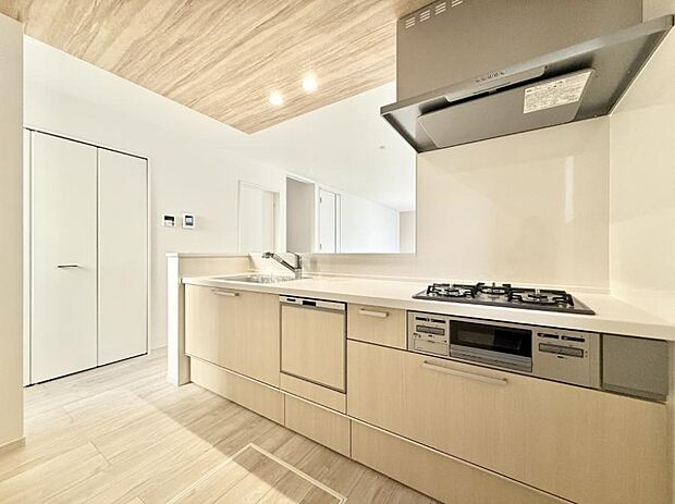 ■シンプルで機能的、毎日使いやすいキッチン