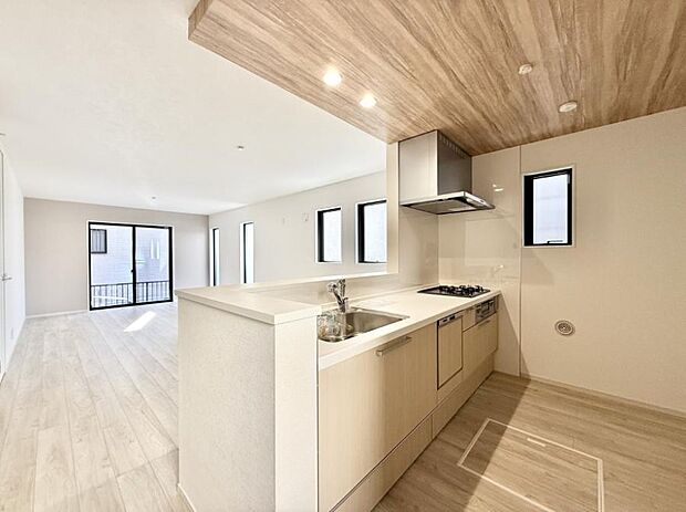 ■家族の絆を深める、温もりのあるキッチン