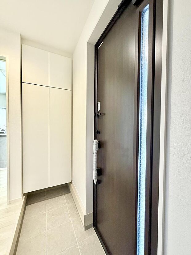 ■ 毎日を気持ちよく迎える、明るく温もりのある玄関