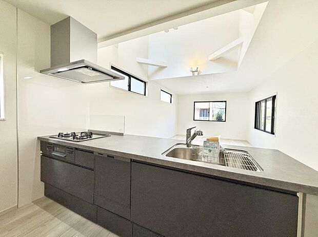 ■美味しい時間が生まれる、笑顔あふれるキッチン