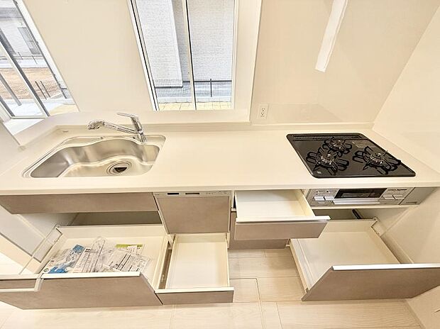 ■家族の絆を深める、温もりのあるキッチン