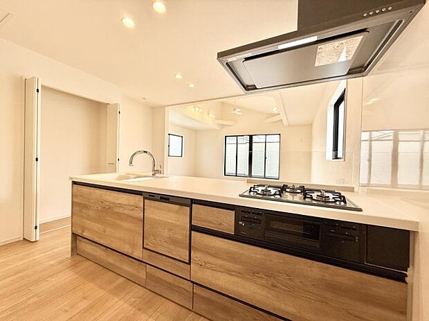 ■美味しい時間が生まれる、笑顔あふれるキッチン