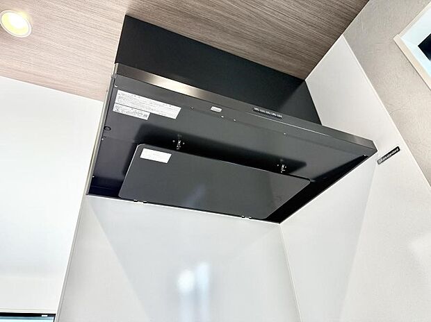 ■調理時の蒸気や匂いが換気扇に誘導され、効率的に排煙ができます。