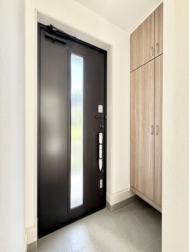 ■ 毎日を気持ちよく迎える、明るく温もりのある玄関