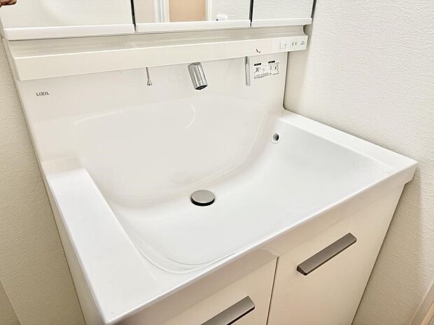 ■手洗いや顔を洗う時も快適に使える便利なシャワー