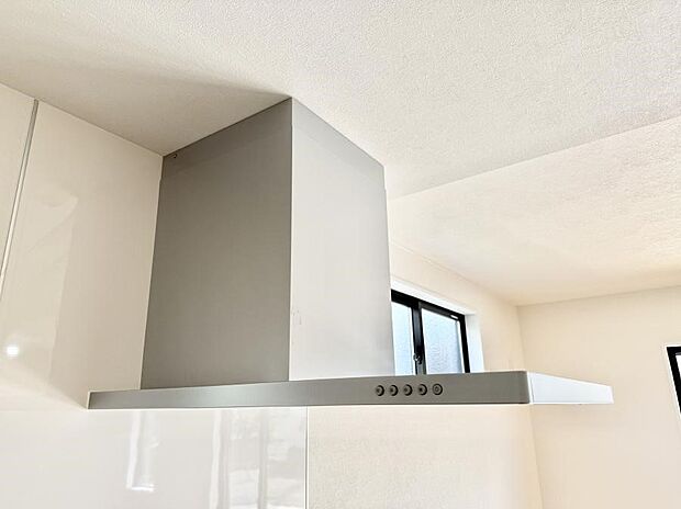 ■調理時の蒸気や匂いが換気扇に誘導され、効率的に排煙ができます。