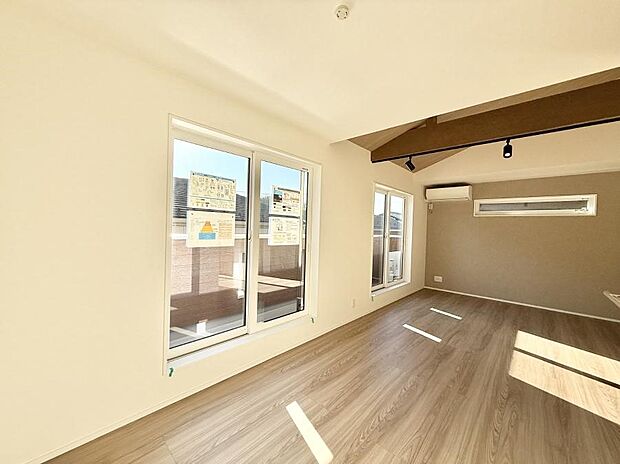 ■くつろぎと笑顔が集まる、心温まるリビング