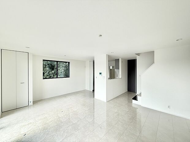 ■くつろぎと笑顔が集まる、心温まるリビング