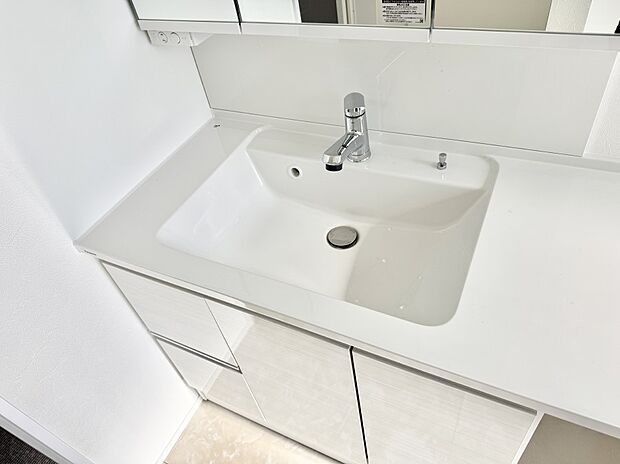 ■手洗いや顔を洗う時も快適に使える便利なシャワー