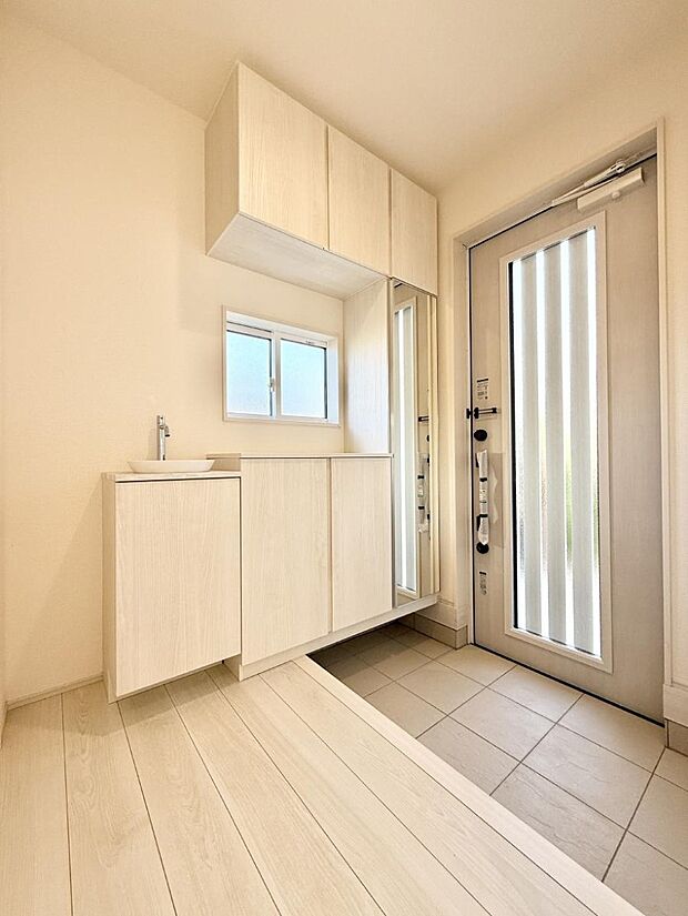 ■玄関はお家の顔！おしゃれな玄関でお客様をお迎え！