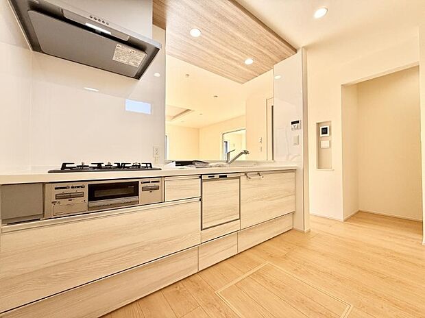 ■シンプルで機能的、毎日使いやすいキッチン