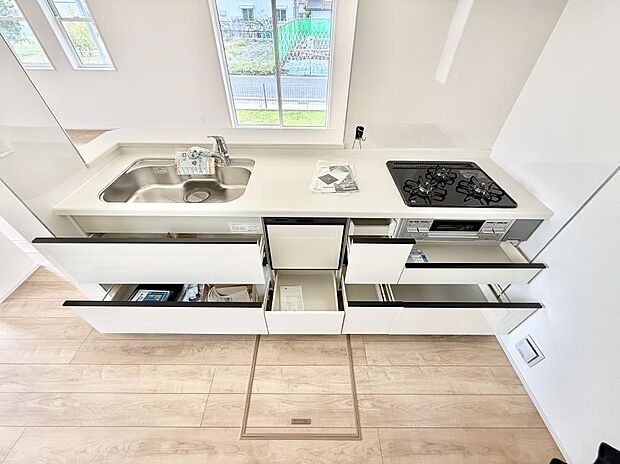 ■家族の絆を深める、温もりのあるキッチン