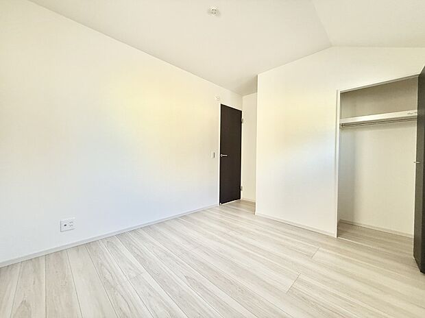 ■落ち着いた色合いのお部屋で穏やかな時間を楽しめます