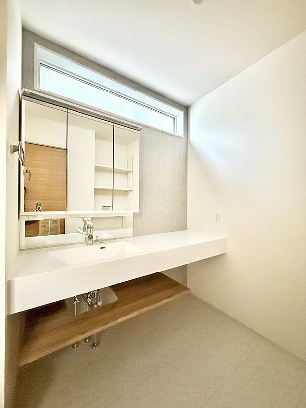 ■朝の準備がスムーズにできる広さです