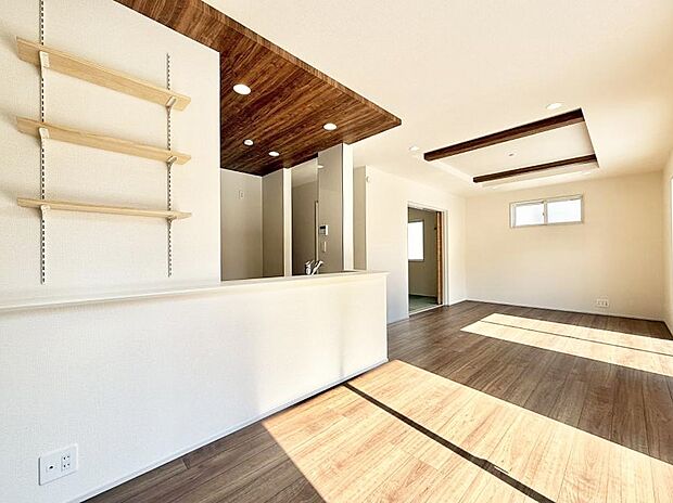 ■くつろぎと笑顔が集まる、心温まるリビング