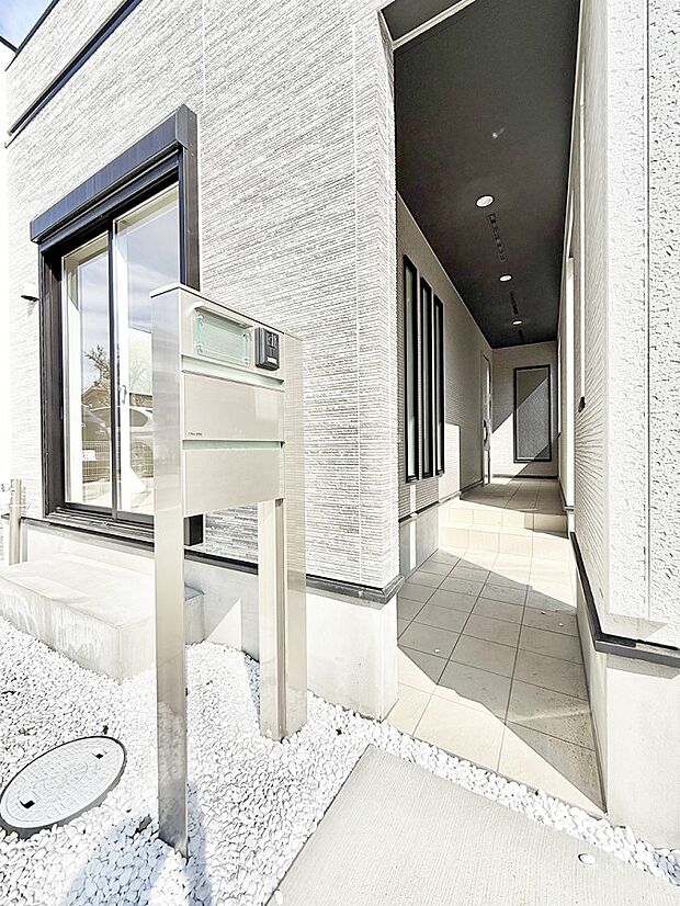 ■ 心地よい暮らしへとつながる、温かい玄関