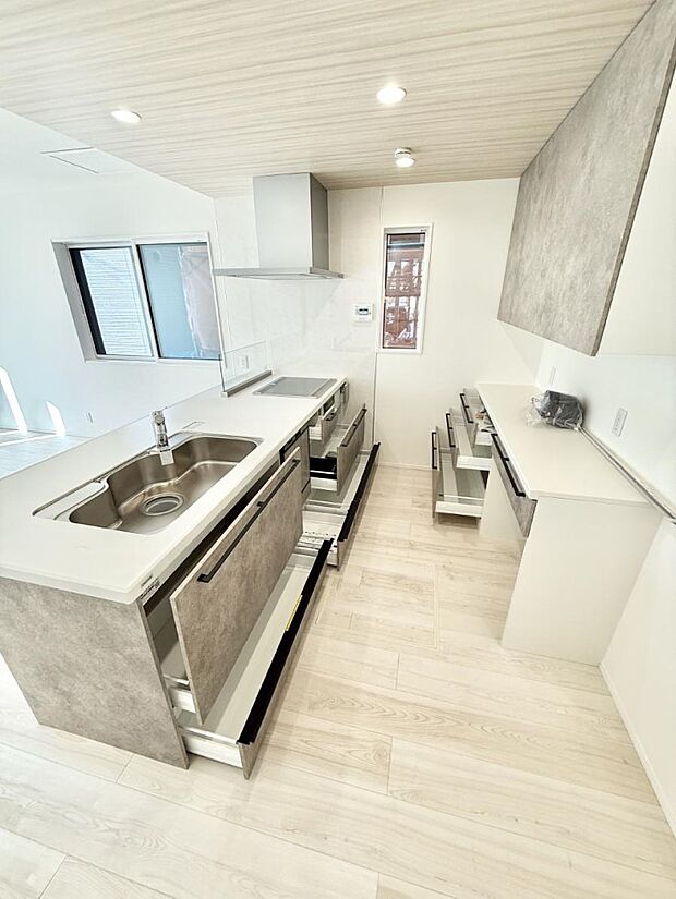 ■美味しい時間が生まれる、笑顔あふれるキッチン