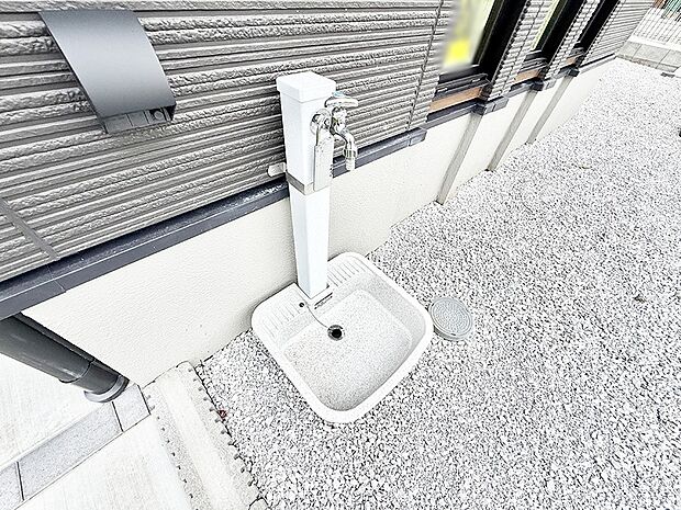 ■洗車もご自宅でできる便利な散水栓付き!