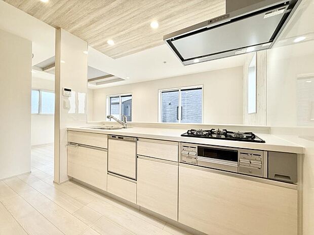 ■シンプルで機能的、毎日使いやすいキッチン