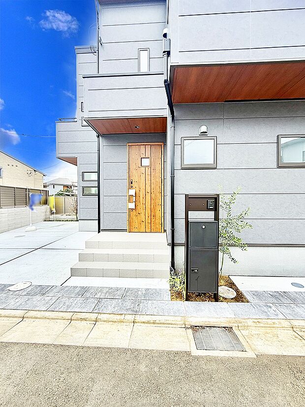 ■ 家族とゲストをやさしく迎える、心温まる玄関